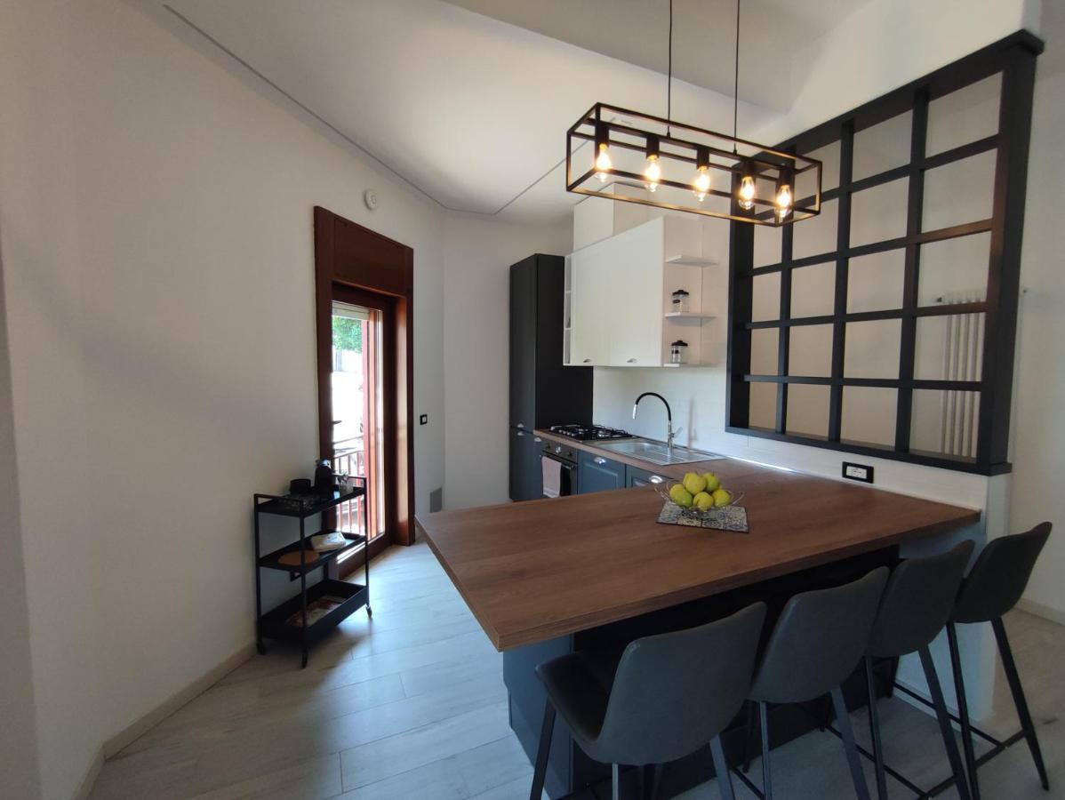 Vista Lago Lecco - Neiade Guest House Pescate Exterior photo