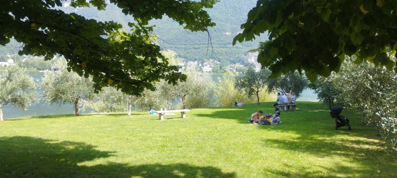 Vista Lago Lecco - Neiade Guest House Pescate Exterior photo