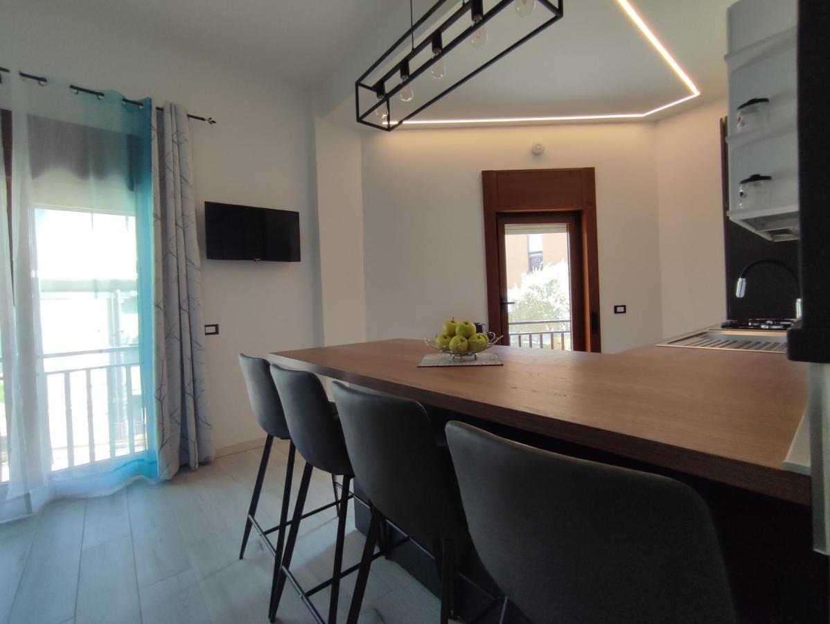 Vista Lago Lecco - Neiade Guest House Pescate Exterior photo
