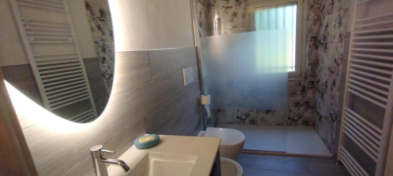 Vista Lago Lecco - Neiade Guest House Pescate Exterior photo