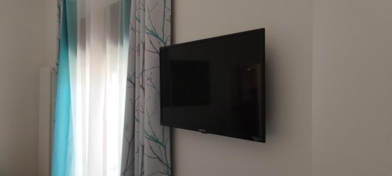 Vista Lago Lecco - Neiade Guest House Pescate Exterior photo